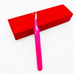 Pince à épiler professionnelle en acier inoxydable massif pour extensions de cils, gravée, rose vif, à 90 degrés, argentée, lisse, personnalisable à faible coût - Product Image 1