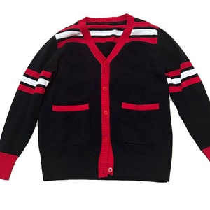 Cárdigan Personalizado para Mujer, Negro y Rojo, Tejido, Cuello en V, Manga Larga, Color Rosa y Verde Sólido, Estilo Sorority - Product Image 1