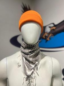 Pañuelo triangular Keffiyeh de algodón de Oriente Medio con diseño a cuadros, transpirable, unisex, para la cabeza y el cuello, para uso diario. - Product Image 6