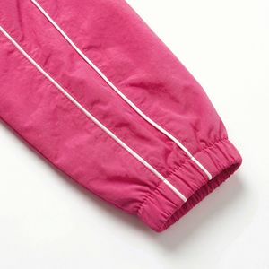 Ensemble de survêtement rose pour femmes |   Ensemble personnalisé 2 pièces : veste zippée et pantalon de jogging |   Fabricant de vêtements de sport OEM - Product Image 5