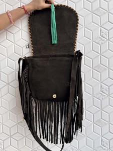 Bolso de Mano para Mujer Estilo Occidental de Piel de Vaca con Flecos y Grabado con Borde Color Turquesa Bolso Bandolera Bohemio con Flecos - Product Image 5