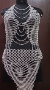 Top de malla medieval con falda para mujer / Disfraz de guerrera - Product Image 2