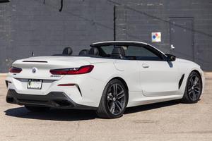 Voiture d'<span class=keywords><strong>occasion</strong></span> haut de gamme 2023 B-MW M850i xDrive <span class=keywords><strong>Cabriolet</strong></span> 523 ch V8 biturbo, transmission intégrale - Product Image 4