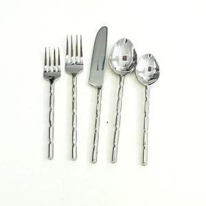 Juego de queso de lujo de acero inoxidable con mango de diseño ondulado hecho a mano Juego de queso de alta calidad - Product Image 6