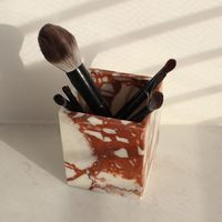 Porte-pinceaux de maquillage en marbre abordable pour une organisation élégante de la coiffeuse et un rangement des outils de beauté par AALIYAN IMPEX