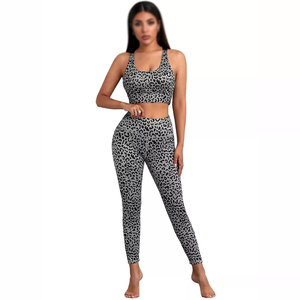 Conjunto Deportivo de 2 Piezas con Logotipo Personalizado, Cintura Alta, Color Sólido, Ropa Deportiva Activa para Gimnasio, Yoga, Ropa de Entrenamiento para Mujer - Product Image 5