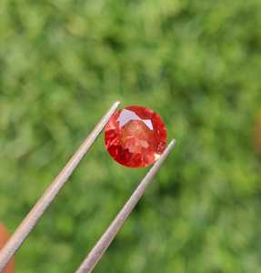 Piedra Preciosa Natural Rara de Sunstone Roja de Oregón, Corte Facetado Rojo Cobre, Forma Redonda, Certificada por IGI, 6-7mm, para Joyería Fina - Product Image 1
