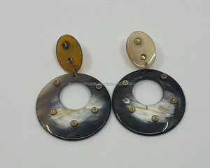 Pendientes Colgantes de Cuerno de Búfalo Personalizados, Ligeros, Hechos a Mano, Estilo Tribal, al por Mayor - Product Image 4