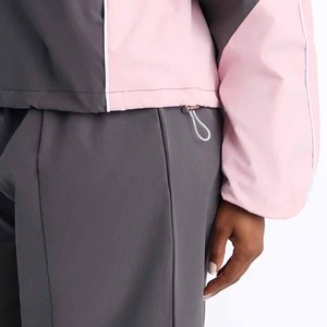 Conjunto Deportivo de Felpa para Mujer, Diseño Color Block, Chaqueta Larga y Pantalones Deportivos Holgados, Dos Piezas, Gris y Rosa - Product Image 3
