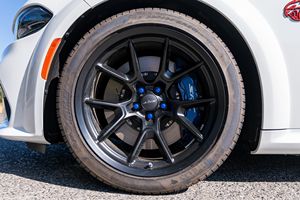 Auto Usado en Venta, Dodge Charger SRT Hellcat Redeye Widebody Jailbreak Sedán 2023, Listo para Enviar a Todo el Mundo - Product Image 3