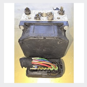 Module ABS DSC Bosch d'occasion pour BMW E39 E38, compatible avec les pièces automobiles Bosch 0 265 950 QQ2. - Product Image 6