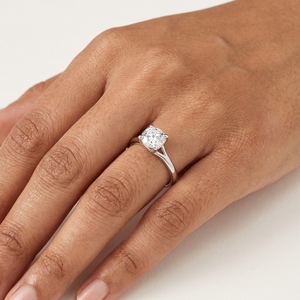 Anillo de Compromiso con Diamante Cultivado en Laboratorio de Corte Redondo de 2 Quilates, Certificado por IGI, en Platino Sólido PT950, Joyería de Lujo para Mujer - Product Image 5