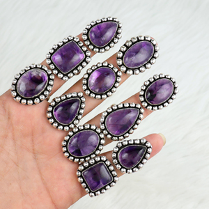 Bague artisanale en laiton vintage avec améthyste naturelle et perles, idéale pour les anniversaires et fiançailles féminines (vente en gros) - Product Image 5