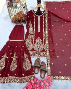 Elegante Vestido Sharara, Muy Hermoso y Estilizado para Fiestas, con Pedrería y Bordados - Product Image 5