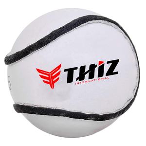 Balles de hurling en cuir véritable Balles officielles de squash de taille et de poids GAA en tailles 4 et 5 faites à la main au Pakistan - Product Image 1