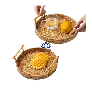 ถาดเสิร์ฟอเนกประสงค์ BLUE LOTUS Leccie Nguyen ทำจากหวายธรรมชาติ งานฝีมือรักษ์โลก ทนทาน ใช้งานได้ยาวนาน ตะกร้าหวาย - Product Image 1