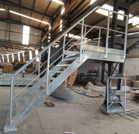 Escalera Industrial Moderna de Acero Inoxidable con Pasamanos y Peldaños Antideslizantes para Fábrica, Almacén, Plataforma, Uso Interior