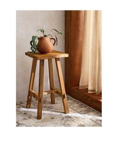 Tabouret en bois contemporain au design moderne et en matériaux naturels pour des espaces de vie élégants - Product Image 1