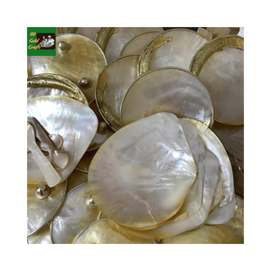Assiette élégante en nacre naturelle faite à la main pour servir le caviar, assiette en coquille de haute qualité pour restaurants de luxe - Product Image 1