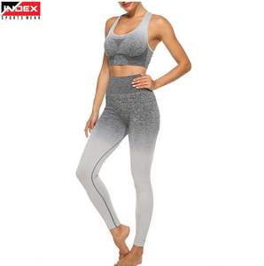 Ensemble de sport respirant pour femme : soutien-gorge et legging ultra-extensibles pour la gym, le yoga, l'entraînement et la course à pied - Product Image 1