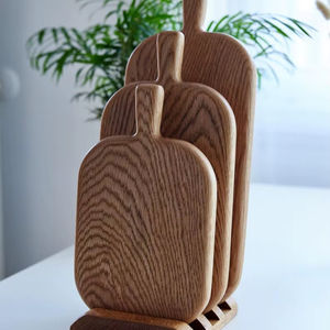 Tabla de cortar pizza redonda grande de madera de acacia ecológica y segura con mango para venta al por mayor - Product Image 1