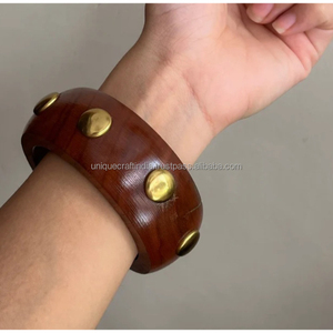 Pulseras de Madera Hechas a Mano, Forma Redonda, Acabado Pulido, Artesanía en Madera Natural y Pulseras de Moda con Detalles en Oro - Product Image 2