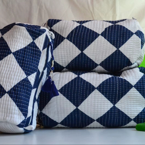 Ensemble de 3 trousses de toilette élégantes en coton faites à la main, pochettes à cosmétiques imprimées, organiseur de maquillage de voyage pour femmes et filles - Product Image 1