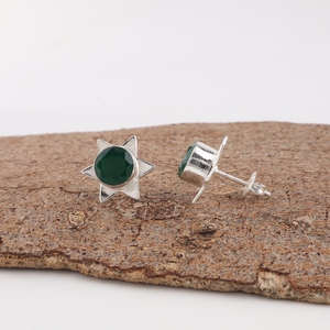 Pendientes de ónix verde hechos a mano por un diseñador, en plata de ley 925, para mujeres y niñas, para usar en bodas y fiestas. - Product Image 3