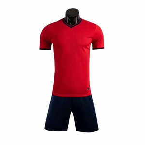 Uniformes de Fútbol de Poliéster Personalizados con Nuevo Diseño, Uniformes de Fútbol Lisos Transpirables Sublimados Personalizados de Último Diseño - Product Image 5