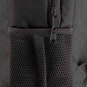 Sac à dos pour ordinateur portable abordable, durable, léger, pour les voyages d'affaires, avec fermeture éclair sécurisée, design élégant, option de rangement spacieuse - Product Image 6