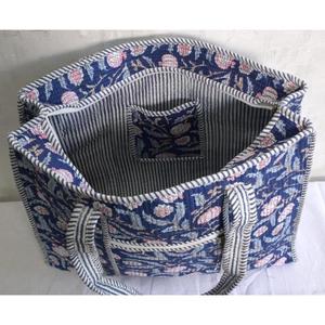 Sac à bandoulière matelassé en coton fleuri, sac fourre-tout fait main indien, sac à main bohème pour femme - Product Image 3