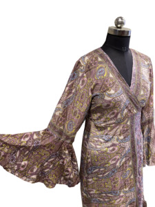 Robe portefeuille élégante pour femme, motif floral, longueur midi, manches courtes, fermeture portefeuille, taille élastique, matière confortable et légère - Product Image 4