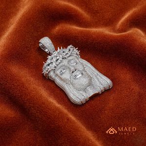 Colgante de Lujo con Incrustaciones de Moissanita para Hombre, Estilo Jesús, Amuleto Hip Hop, Cadena Cubana, Joyería de Destaque, Tono Plateado, Estilo Manhattan - Product Image 2