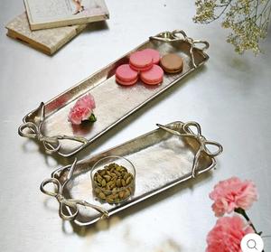 ถาดโลหะรูปสี่เหลี่ยมผืนผ้าลายกรรไกร ดีไซน์ทันสมัย สำหรับเสิร์ฟและตกแต่งบ้าน - Product Image 1