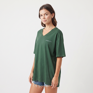 Camiseta de mujer con cuello en V, de manga corta, de punto de algodón, holgada, informal, a la moda para primavera y verano - Product Image 3