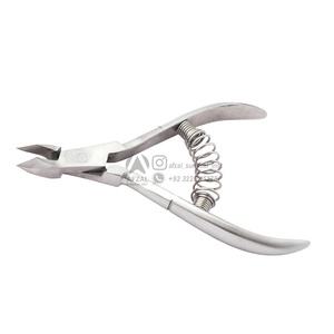 Pince à cuticules à motif russe avec lame incurvée en acier inoxydable Coupe-ongles de qualité supérieure avec joint à visseAffûtage russe - Product Image 6