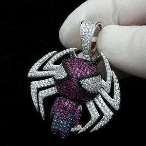 Pendentifs et Breloques en Argent 925 avec Moissanite Multicolore, Motif Super-Héros de Dessin Animé, pour Fêtes Hip-Hop – Vente en Gros - Product Image 1