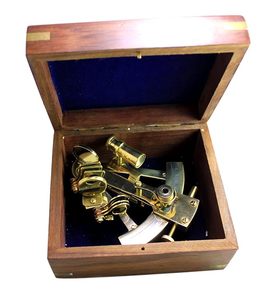 Sextant en laiton artisanal, instrument de navigation maritime, objet nautique vintage, cadeau de collection, décoration - Product Image 3