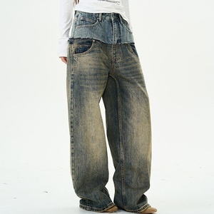 Pantalones de mezclilla vintage para hombre con efecto lavado y detalles de cuero, corte ajustado casual - Product Image 1