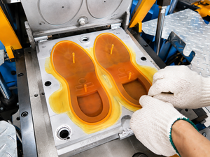 Máquina de moldeo por inyección automática de suelas de caucho de 6 estaciones para suelas de calzado deportivo de caucho - Product Image 3