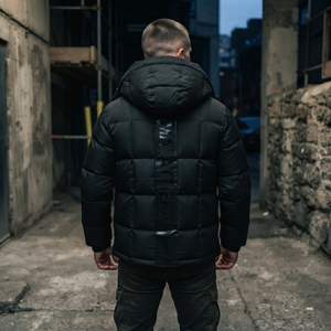 Chaqueta acolchada con capucha para hombre, negra, con aislamiento, para invierno, con cremallera completa, cálida, para exteriores, con bolsillos frontales - Product Image 4