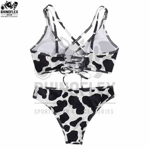 Ensemble bikini bleu uni sans bretelles pour femme, deux pièces, haut bandeau et bas string, maillot de bain extensible en tricot pour la plage - Product Image 4
