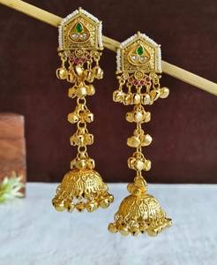Pendientes Jhumka Tradicionales Indios para Mujer, Modernos y Elegantes, con Baño de Oro, Bisel de Latón, Piedras Artificiales, Ligeros - Product Image 1
