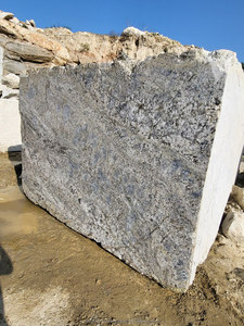 Bloque de Granito Blanco Perla, Directo de las Minas, Alta Calidad, Premium, para Uso en Cocinas y Baños Modernos - Product Image 2