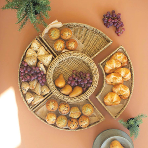 Handwoven Seagrass Serving Tray With Dividers <b>Round</b> Food Platter Woven Fruit Basket Eco Friendly Kitchen Party Serving Tray - Product Image 1