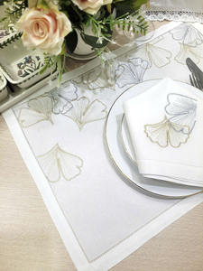 Ensemble de napperons et serviettes de table en coton blanc, brodés or et argent motif Ginkgo, lavables en machine, de luxe, personnalisés, vente en gros, pour la maison - Product Image 3