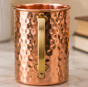 Mug à Moscow Mule en cuivre martelé artisanal, tasse à cocktail en cuivre pur, avec un design cylindrique solide et robuste, idéal pour la bière - Product Image 1