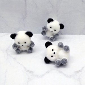Panda bebé flocado en miniatura de 1 "de alto para decoración de casa de muñecas - Product Image 4