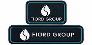 Parche de PVC de Goma con Relieve 3D, Rectangular, Borde Negro y Verde Azulado, Insignia con Logotipo del Grupo Fiord para Ropa y Bolsas - Product Image 6