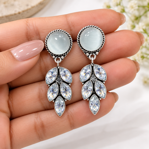Pendientes Colgantes de Latón al por Mayor Directo de Fábrica |   Pendientes de Zirconia Artificial en Forma de Gota |   Joyería de Moda Personalizada OEM ODM - Product Image 3